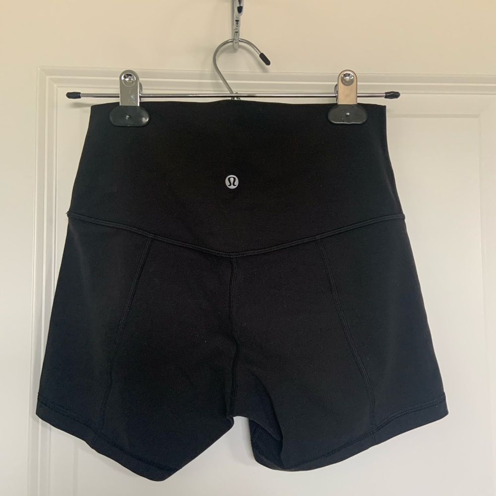 Black Lululemon Align 4” Shorts - Size 6